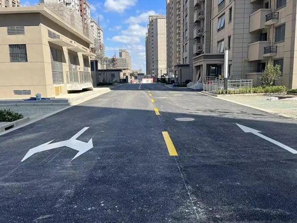 杭州小区道路终极抉择：透水砖 vs 透水沥青实测性能报告（2025业主决策指南）