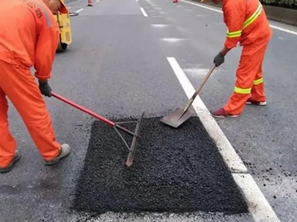 沥青道路施工